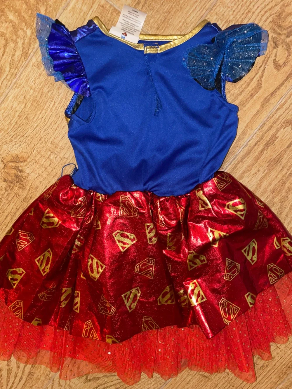 SuperGirl age 3/4 years girl Halloween Costume Size 3T-4T Superman DC comics